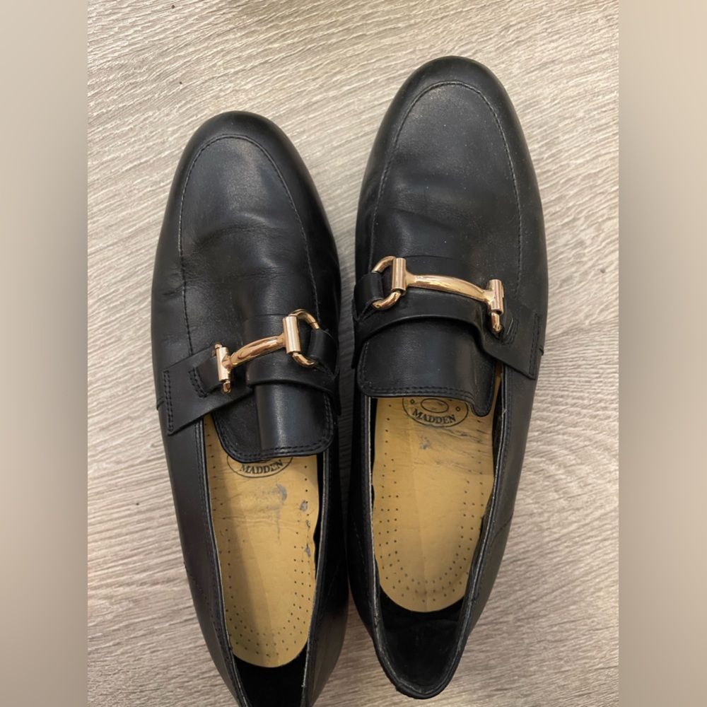 Steve Madden loafer